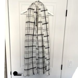 NWOT Banana Republic Blanket Scarf